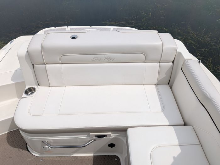 2012 Sea Ray 260 Sundeck Photo 46 of 68