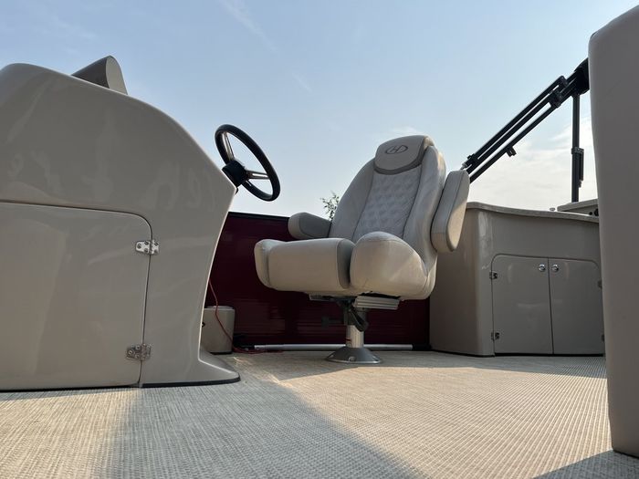 2017 Harris 220 Cruiser Photo 9 of 36