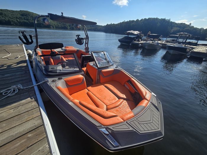 2021 Nautique GS22 Photo 3 of 10