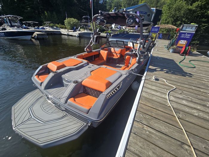 2021 Nautique GS22 Photo 5 of 10