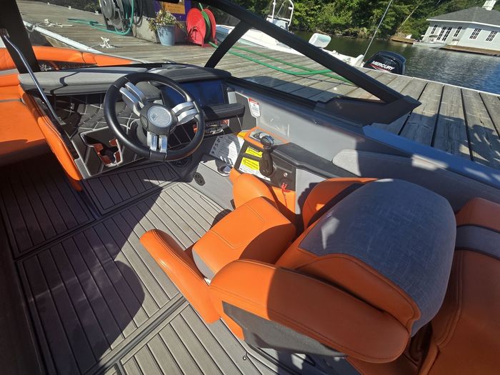 2021 Nautique GS22 Photo 8 of 10