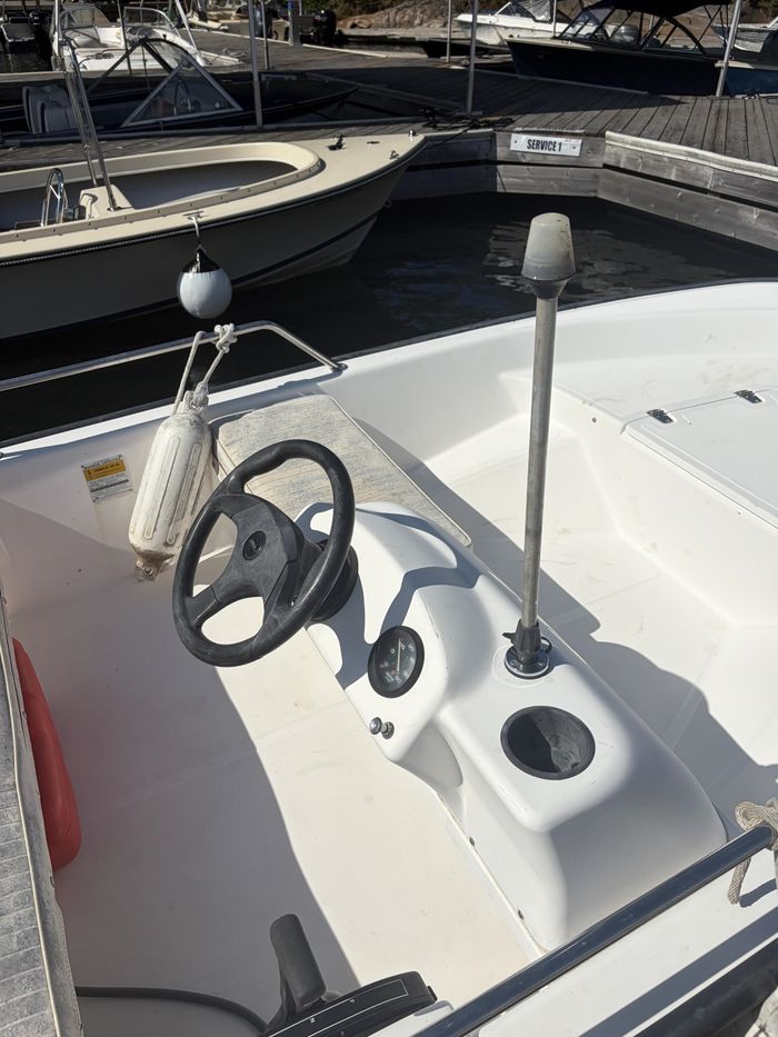 2002 Boston Whaler 130 Super Sport W/ 2008 Merc 40hp Engine Photo 1 of 6