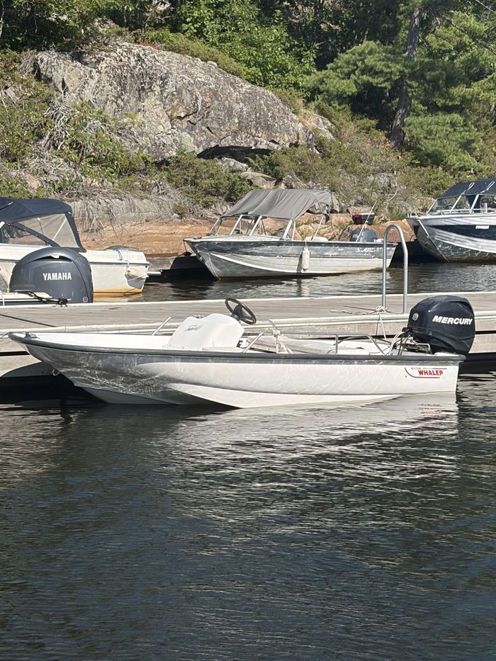 2002 Boston Whaler 130 Super Sport W/ 2008 Merc 40hp Engine Photo 3 of 6