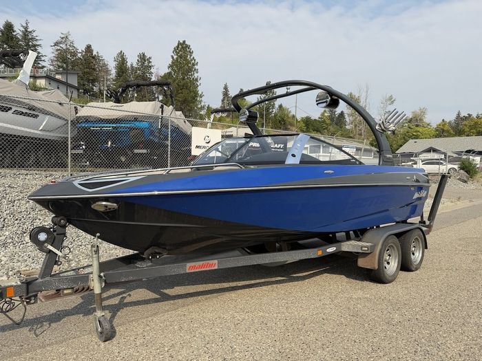 2008 Malibu Wakesetter VTX Photo 2 of 27