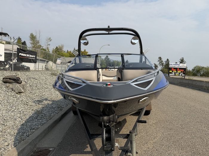 2008 Malibu Wakesetter VTX Photo 3 of 27