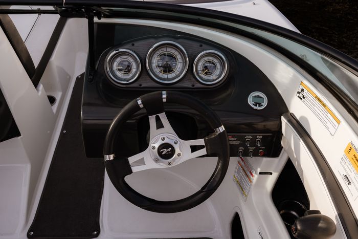 2012 Sea Ray 190 Sport Photo 11 of 27