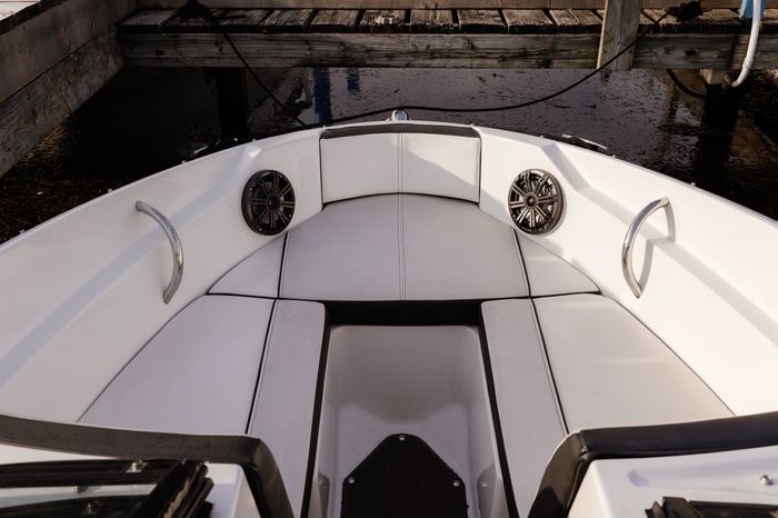 2012 Sea Ray 190 Sport Photo 18 of 27