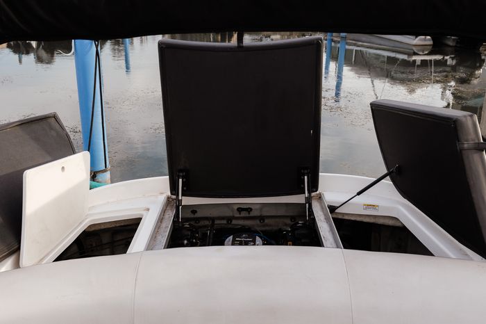 2012 Sea Ray 190 Sport Photo 22 of 27