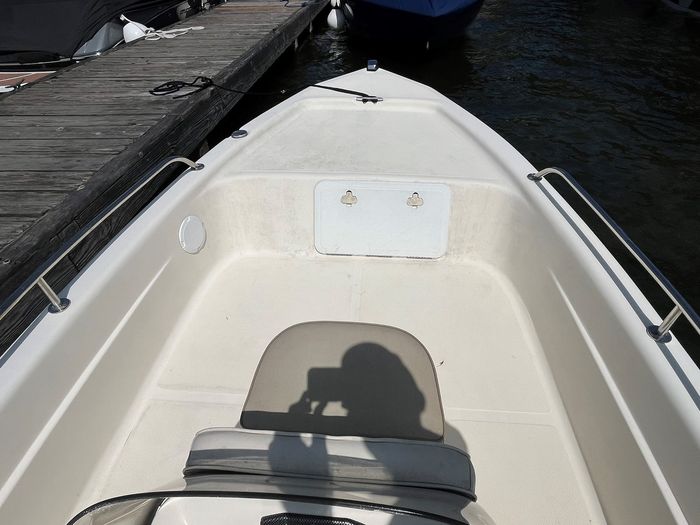 2004 Scout 145 SPORTFISH Photo 5 of 12