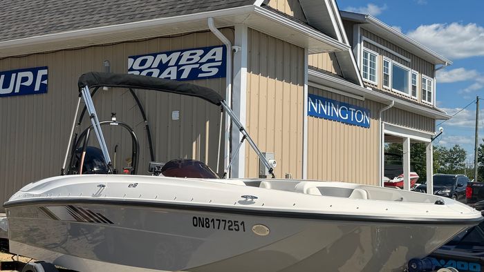 2022 Bayliner Element E18 Photo 2 of 10