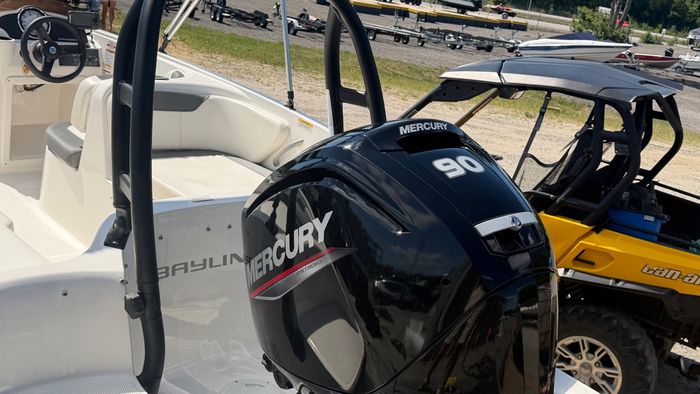 2022 Bayliner Element E18 Photo 5 of 10