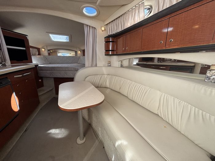 2002 Sea Ray 300 Sundancer Photo 21 of 29