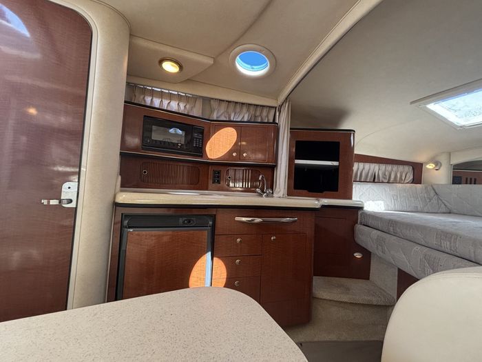 2002 Sea Ray 300 Sundancer Photo 22 of 29