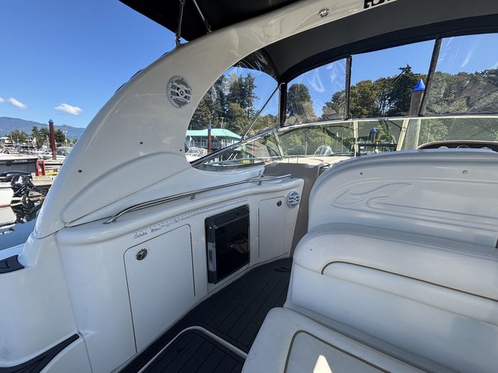 2002 Sea Ray 300 Sundancer Photo 13 of 29