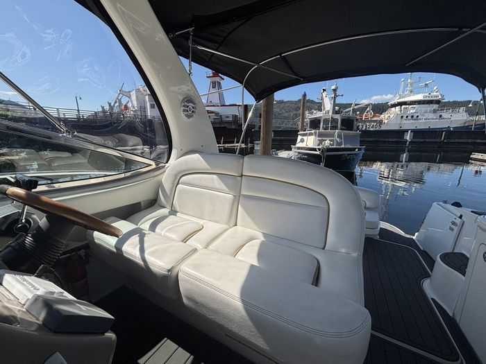 2002 Sea Ray 300 Sundancer Photo 27 of 29