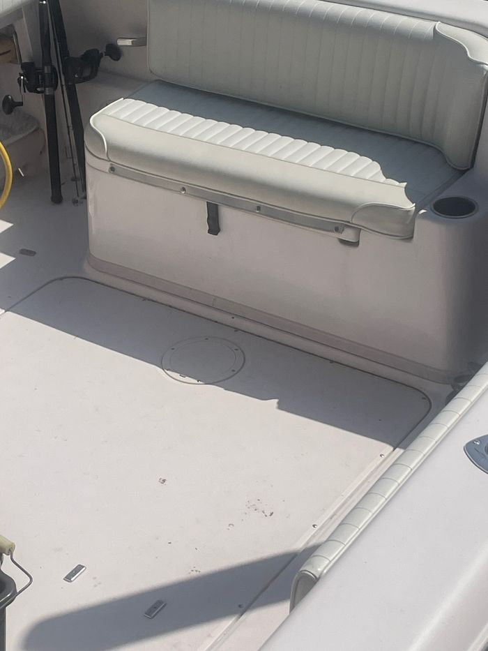 2002 Grady-White Islander 270 Photo 12 of 15