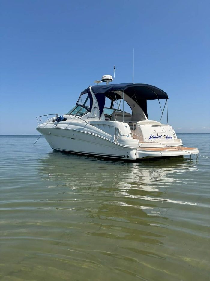 2005 Sea Ray 320 Sundancer Photo 2 of 21