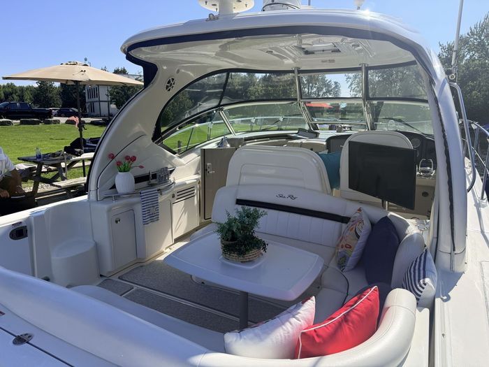 2009 Sea Ray 40 Sundancer Photo 17 of 41