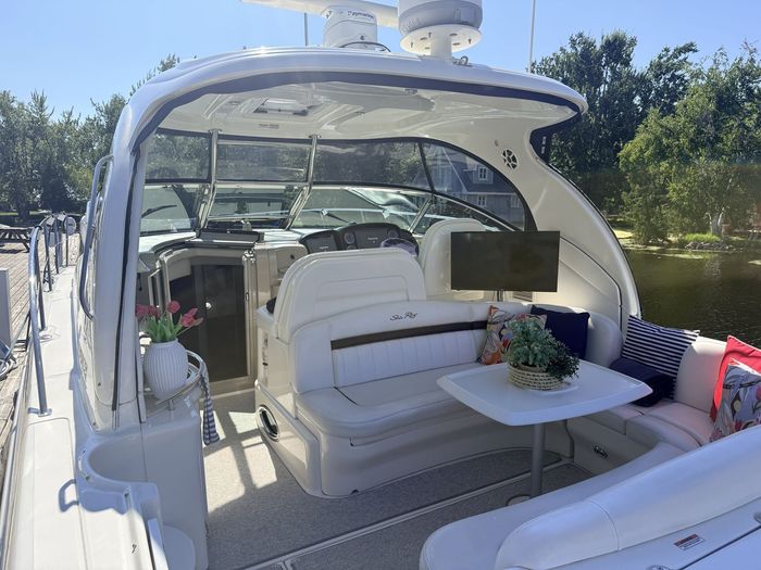 2009 Sea Ray 40 Sundancer Photo 18 of 41