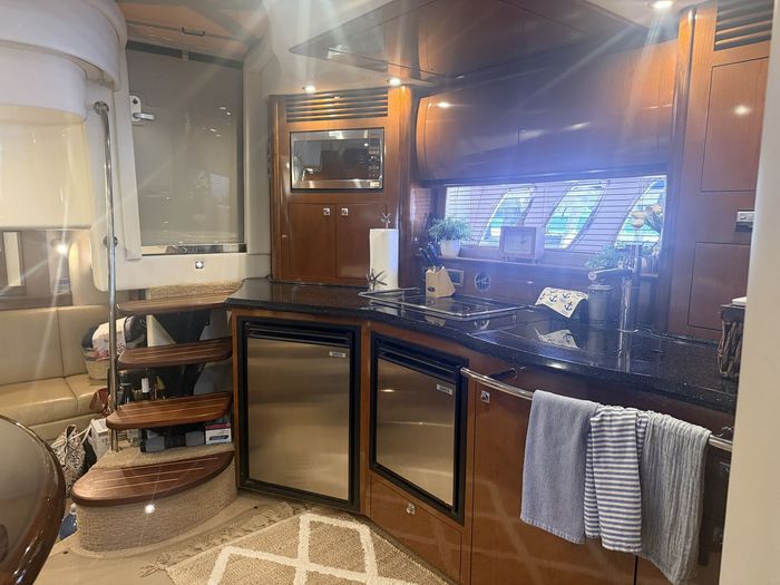 2009 Sea Ray 40 Sundancer Photo 38 of 41