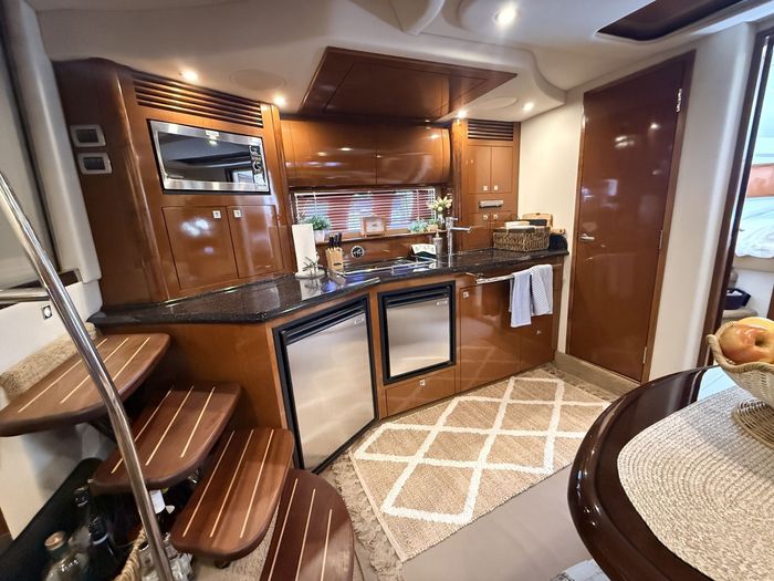 2009 Sea Ray 40 Sundancer Photo 31 of 41