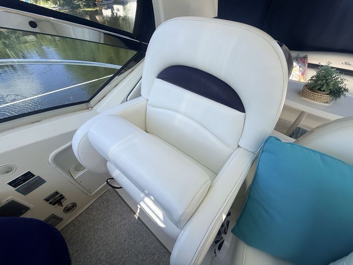 2009 Sea Ray 40 Sundancer Photo 23 of 41