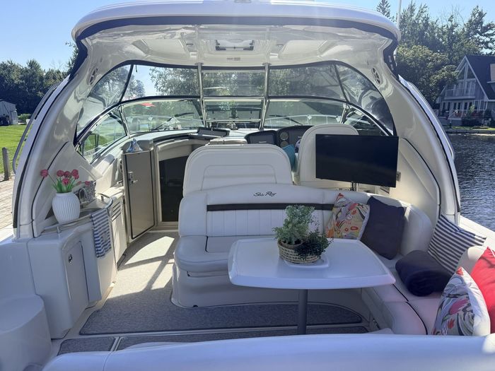 2009 Sea Ray 40 Sundancer Photo 8 of 41
