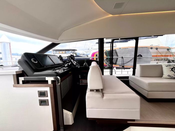2021 Prestige 520 Fly Photo 76 of 170