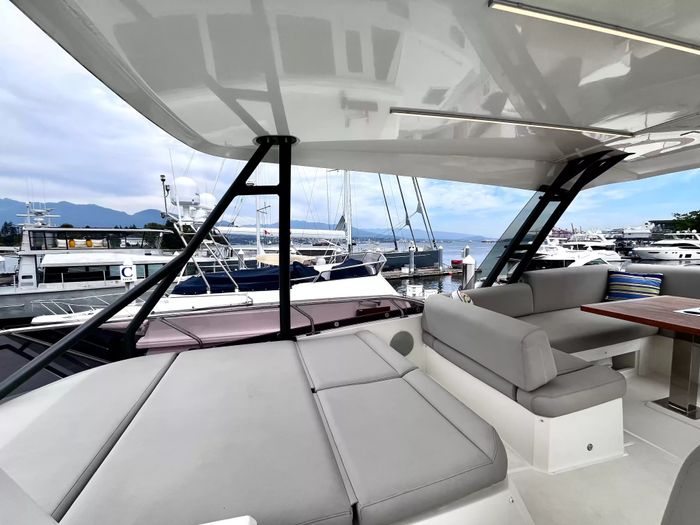 2021 Prestige 520 Fly Photo 150 of 170