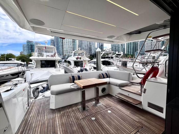 2021 Prestige 520 Fly Photo 21 of 170