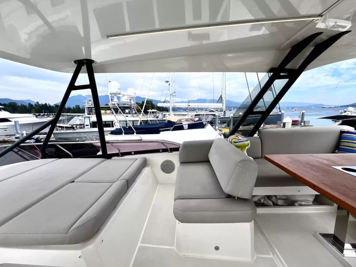 2021 Prestige 520 Fly Photo 157 of 170