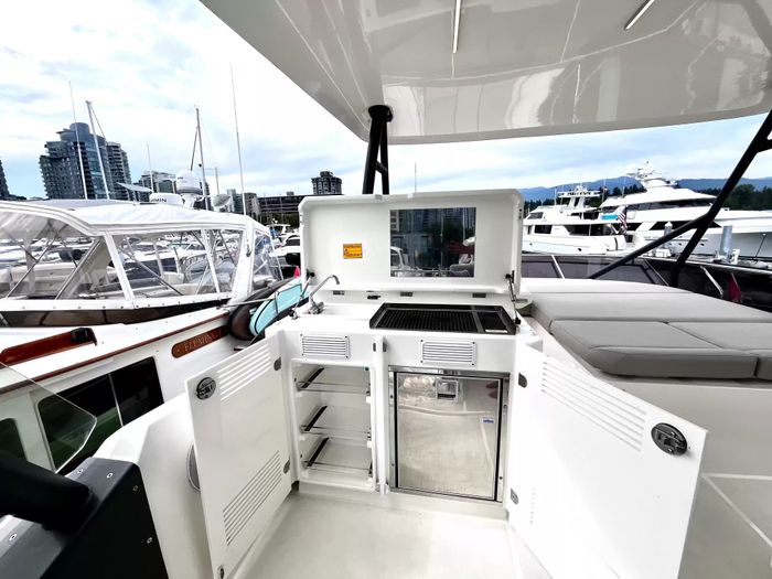 2021 Prestige 520 Fly Photo 160 of 170