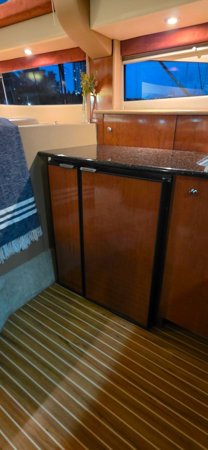 2008 Meridian 368 Photo 16 of 36