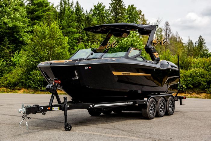 2027 Mastercraft X24 Photo 2 of 66