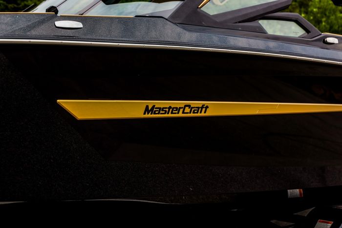 2027 Mastercraft X24 Photo 16 of 66