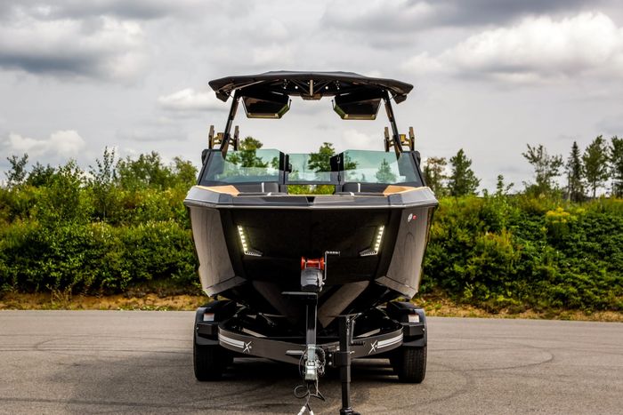 2027 Mastercraft X24 Photo 4 of 66