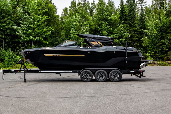 2027 Mastercraft X24 Photo 18 of 66