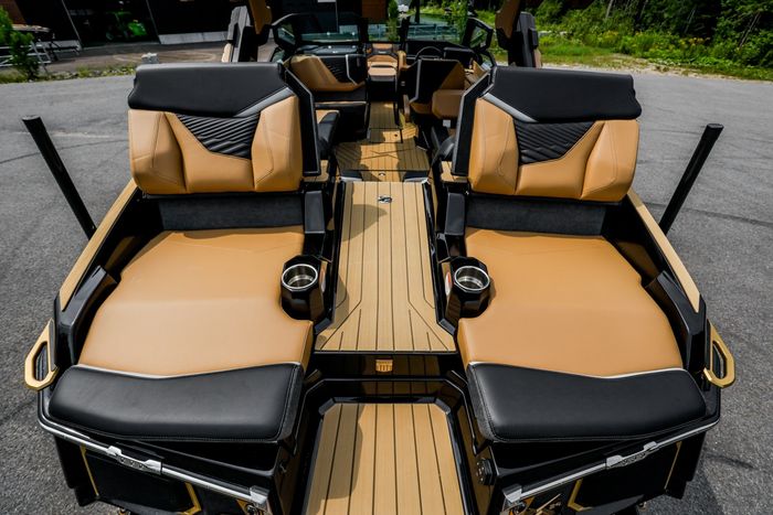 2027 Mastercraft X24 Photo 21 of 66