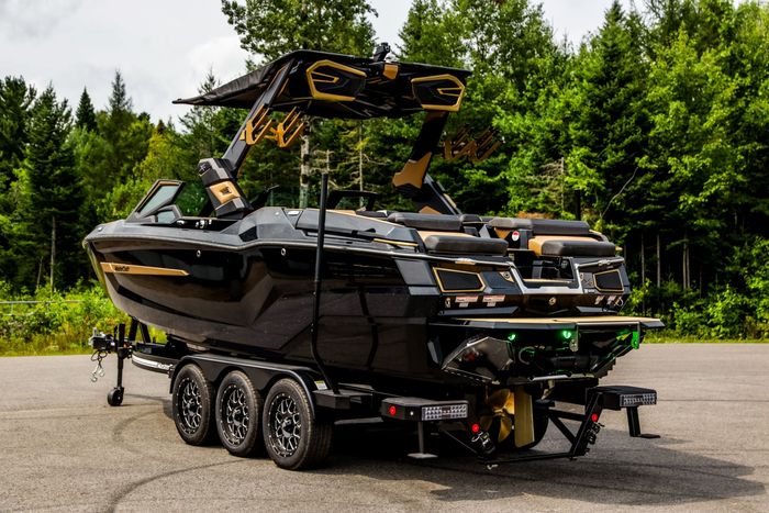2027 Mastercraft X24 Photo 12 of 66