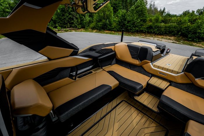 2027 Mastercraft X24 Photo 39 of 66