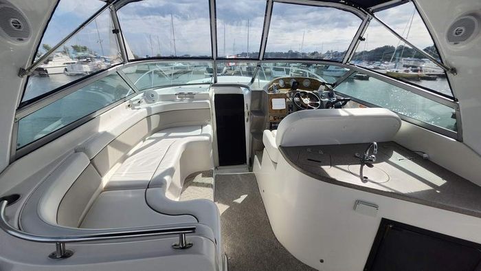 2007 Rinker 320 Express Photo 14 of 34