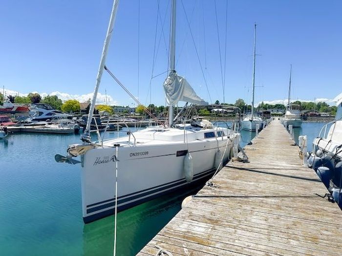 2012 Hanse 385 Photo 5 of 32