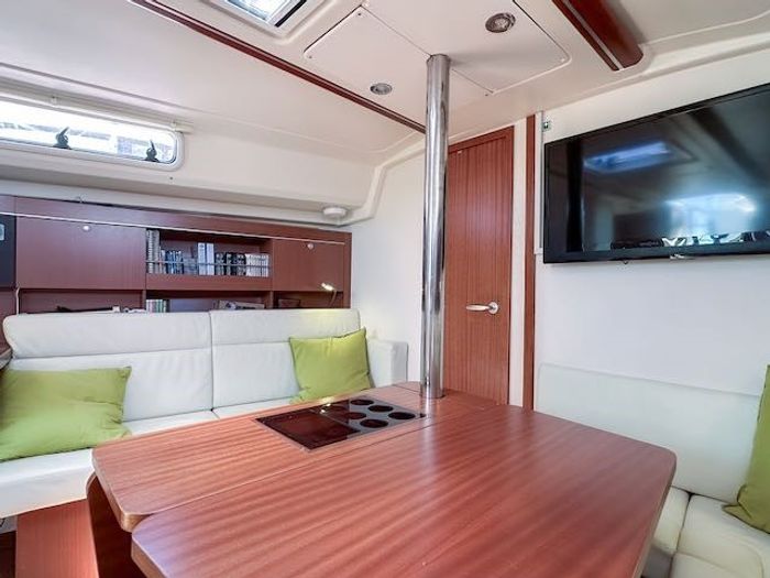 2012 Hanse 385 Photo 11 of 32