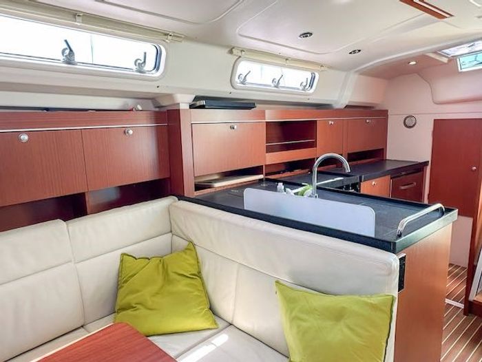 2012 Hanse 385 Photo 19 of 32