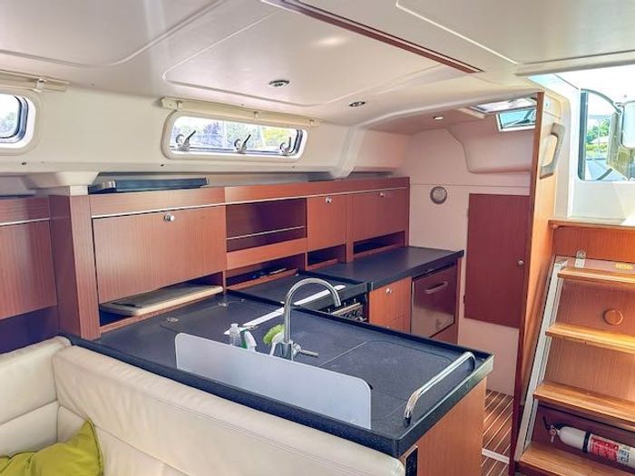 2012 Hanse 385 Photo 20 of 32