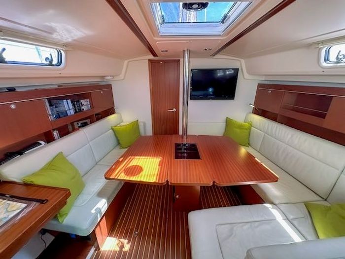 2012 Hanse 385 Photo 22 of 32