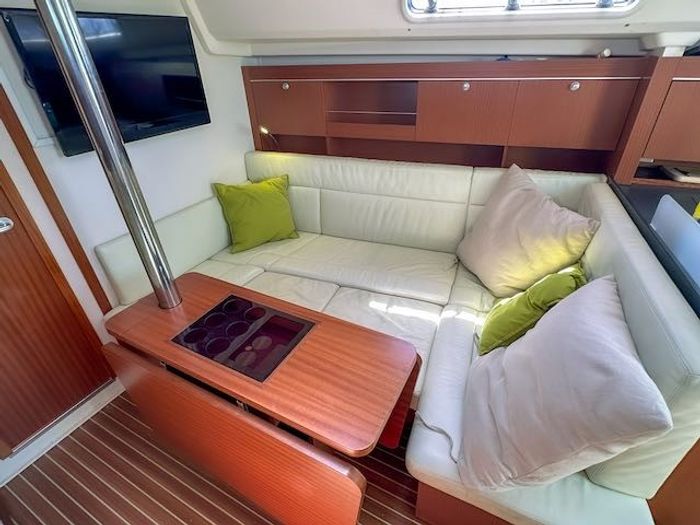 2012 Hanse 385 Photo 24 of 32