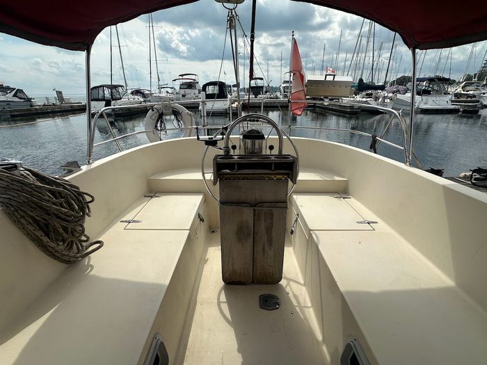 1980 Nonsuch 30 Clasic Photo 4 of 22