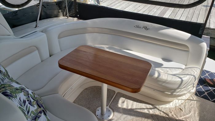2008 Sea Ray 320 Sundancer Photo 20 of 49