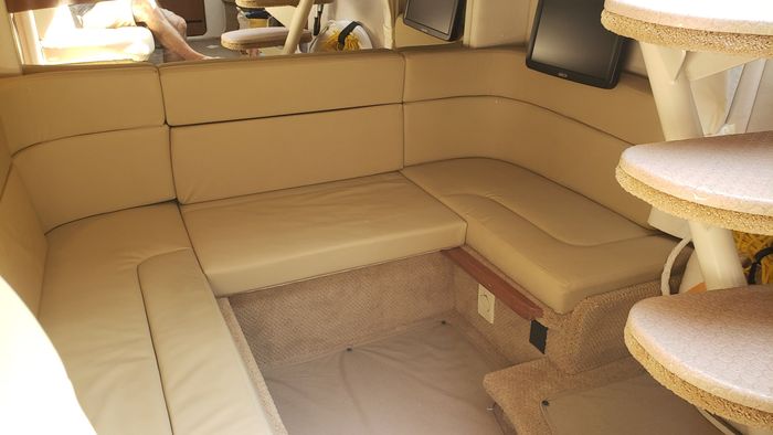 2008 Sea Ray 320 Sundancer Photo 37 of 49